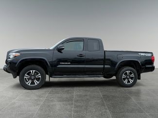 Used 2019 Toyota Tacoma TRD Sport w/ Technology Package video 2