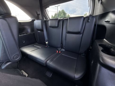 Used 2019 Toyota Highlander XLE AWD/4WD image 26
