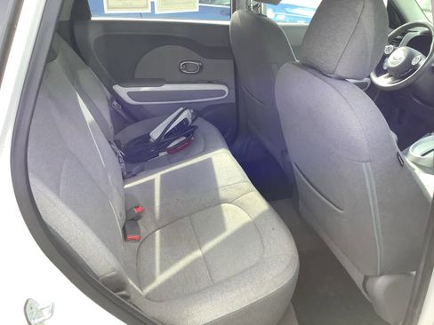 Used 2017 Kia Soul EV image 9