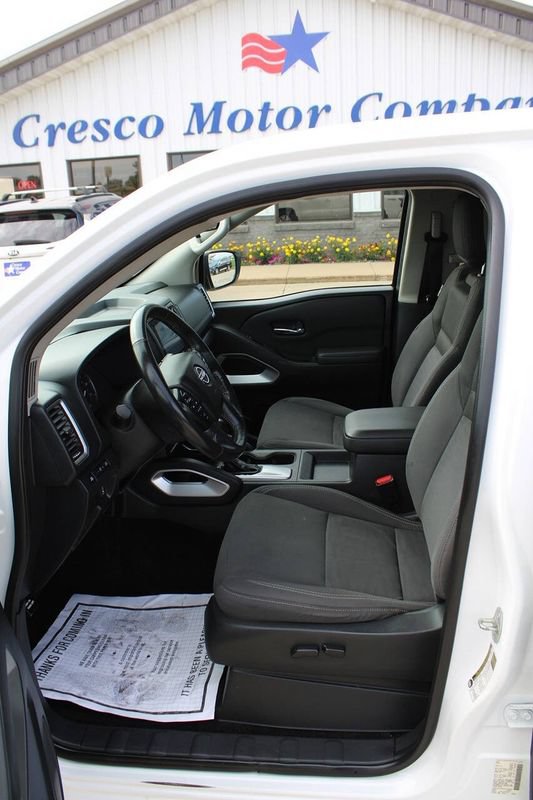 Used 2022 Nissan Frontier SV AWD/4WD image 11