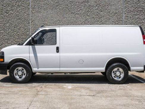Used 2023 Chevrolet Express 3500 w/ Driver Convenience Package RWD image 15