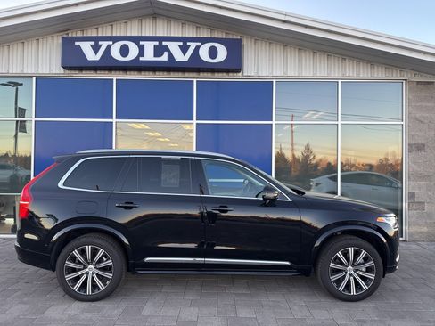 Used 2025 Volvo XC90 B6 Plus image 7