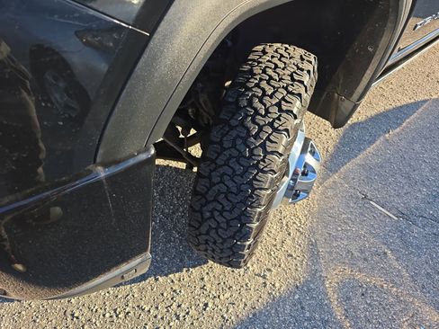 Used 2022 GMC Sierra 3500 Denali image 35