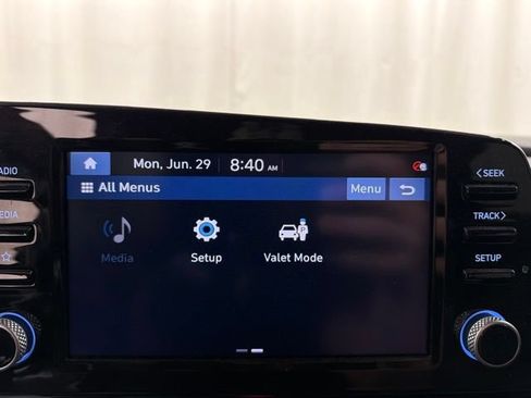 Used 2022 Hyundai Elantra SEL w/ Convenience Package FWD image 15