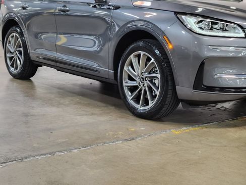 Used 2024 Lincoln Corsair Grand Touring AWD/4WD image 13