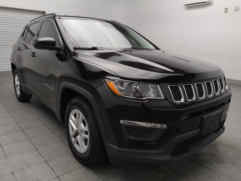 Used 2019 Jeep Compass Sport w/ Tech Group FWD image 13