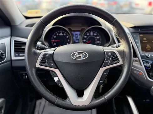 Used 2012 Hyundai Veloster w/ Style Pkg FWD image 16