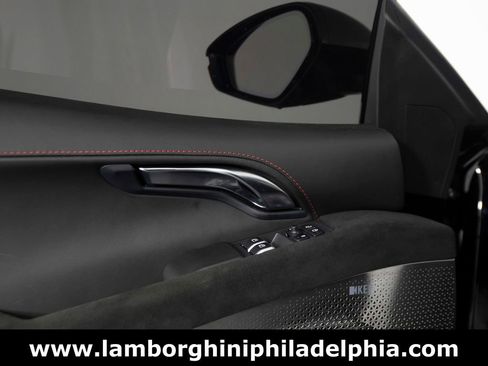 Used 2025 Lotus Emira image 13