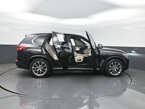 Used 2019 BMW X5 xDrive40i w/ Convenience Package AWD/4WD image 38