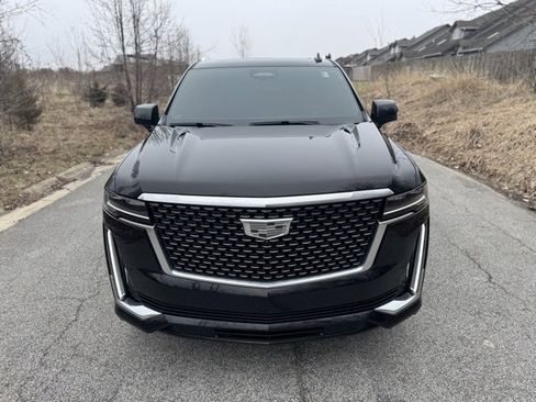 Used 2021 Cadillac Escalade ESV Premium Luxury w/ LPO, Illumination Package image 3