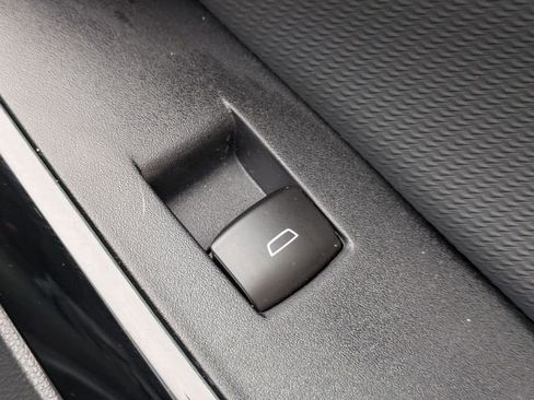 New 2026 Chevrolet Equinox LT image 33