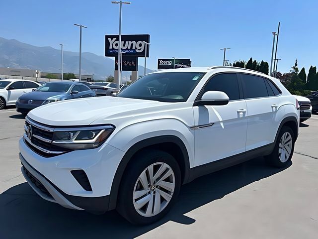 Used 2020 Volkswagen Atlas Cross Sport SE w/ Towing Package AWD/4WD image 7