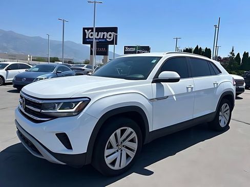 Used 2020 Volkswagen Atlas Cross Sport SE w/ Towing Package AWD/4WD image 7