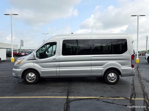 Used 2021 Ford Transit 250 Medium Roof AWD image 7