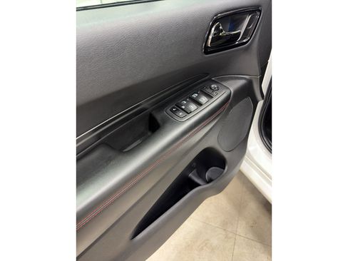 Used 2023 Dodge Durango GT image 33