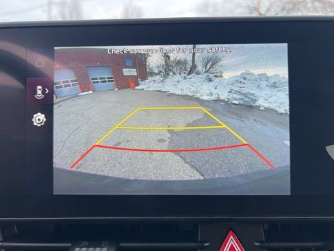 Used 2023 Kia Sportage EX image 17