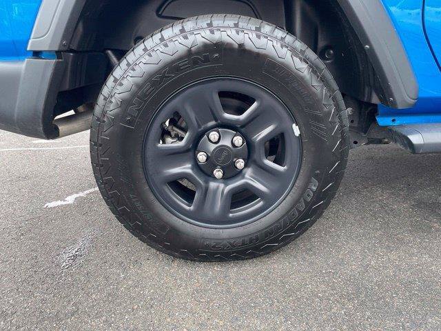 Used 2025 Jeep Wrangler Sport AWD/4WD image 31