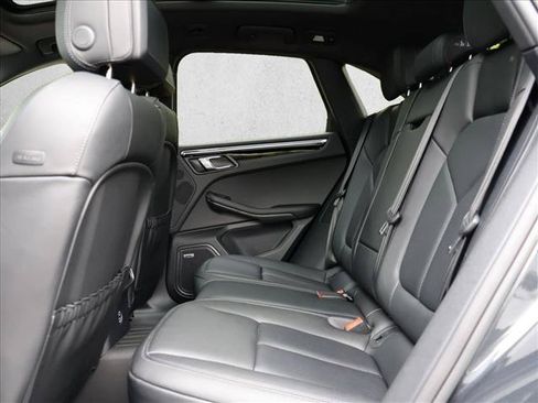 Used 2025 Porsche Macan S AWD/4WD image 23