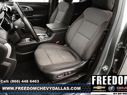 Used 2023 Chevrolet Traverse LT FWD image 9