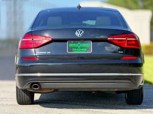 Used 2016 Volkswagen Passat 1.8T SE FWD image 10
