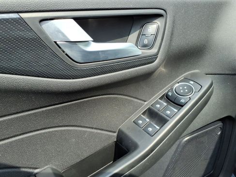 Used 2023 Ford Escape ST-Line w/ Tech Pack #1 AWD/4WD image 12