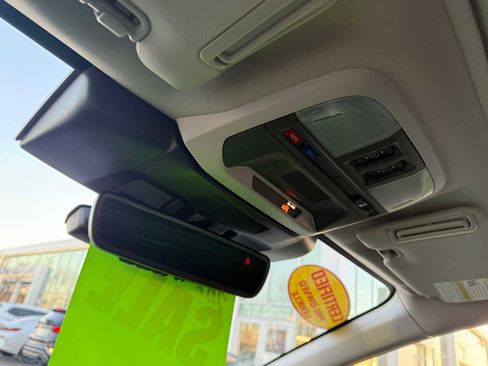 Certified 2025 Subaru Crosstrek 2.0i Premium image 30