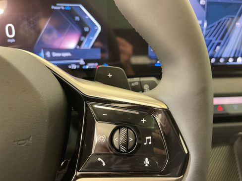 Used 2025 BMW X3 xDrive30i w/ Premium Package image 26