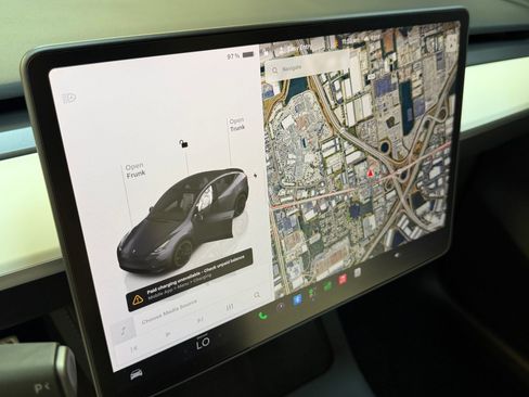 Used 2023 Tesla Model Y Performance AWD/4WD image 28