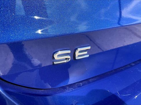 Used 2024 Volkswagen Taos SE image 10