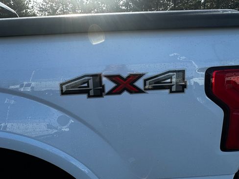 Used 2020 Ford F150 Lariat image 19