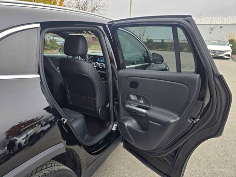 Used 2025 Mercedes-Benz GLA 250 image 14