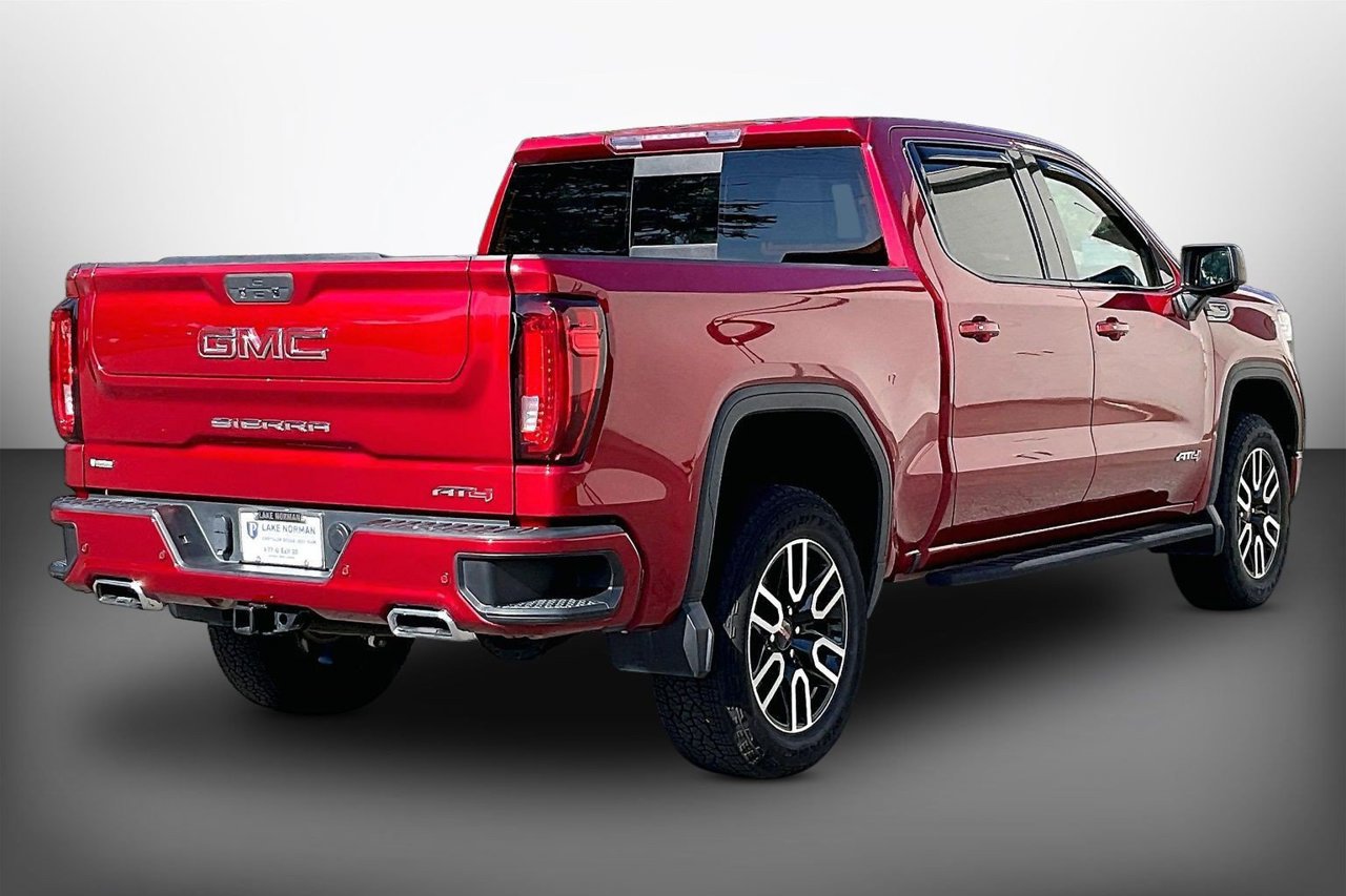 Used 2022 GMC Sierra 1500 AT4 w/ AT4 Premium Package AWD/4WD image 8