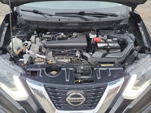 Used 2018 Nissan Rogue S image 40