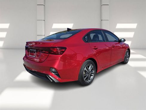 Used 2023 Kia Forte LXS image 4