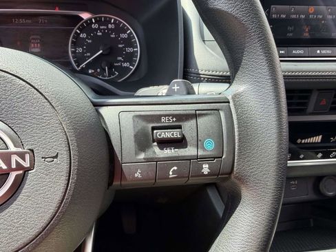 Used 2024 Nissan Rogue SV AWD/4WD image 29