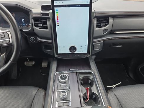 Used 2022 Ford Expedition Max Platinum image 14