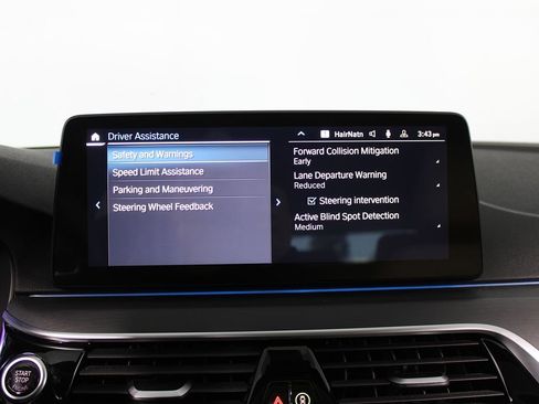 Used 2023 BMW 530e w/ M Sport Package image 24