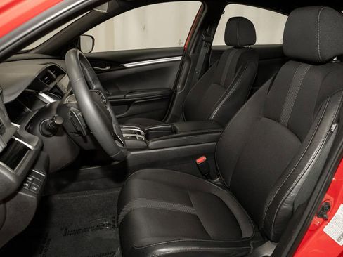 Used 2019 Honda Civic Sport image 9