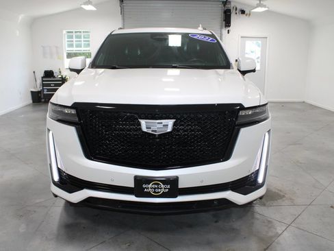 Used 2021 Cadillac Escalade ESV Sport Platinum AWD/4WD image 4