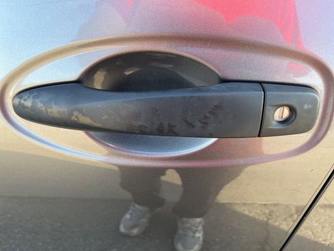 Used 2018 Nissan Rogue S image 40