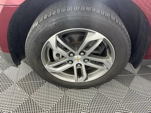 Used 2016 Chevrolet Equinox LTZ w/ Enhanced Convenience Package FWD image 16