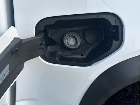 Used 2018 Chevrolet Colorado ZR2 w/ ZR2 Dusk Special Edition image 29