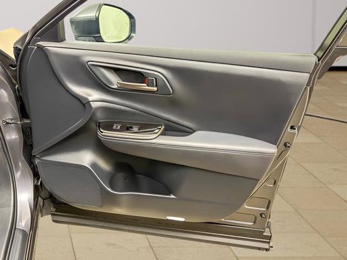 Certified 2024 Toyota Crown AWD/4WD image 26