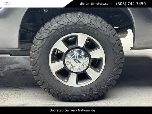 Used 2016 Ford F250 Lariat w/ Lariat Interior Package image 38