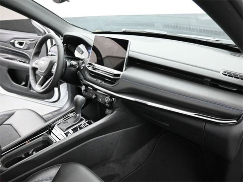 New 2026 Jeep Compass Latitude image 25