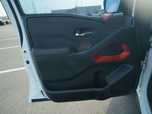 Used 2024 Nissan Frontier PRO-4X w/ Technology Package image 14