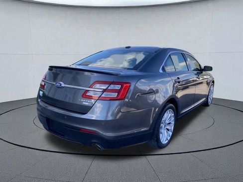 Used 2018 Ford Taurus Limited AWD/4WD image 11