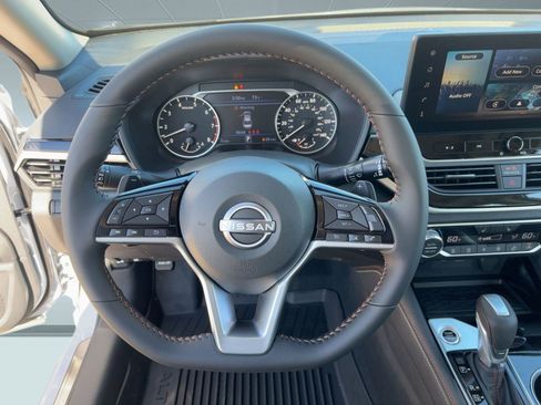 New 2025 Nissan Altima 2.5 SR w/ SR Premium Package image 22