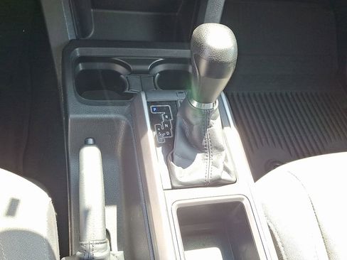 Used 2023 Toyota Tacoma SR5 AWD/4WD image 22