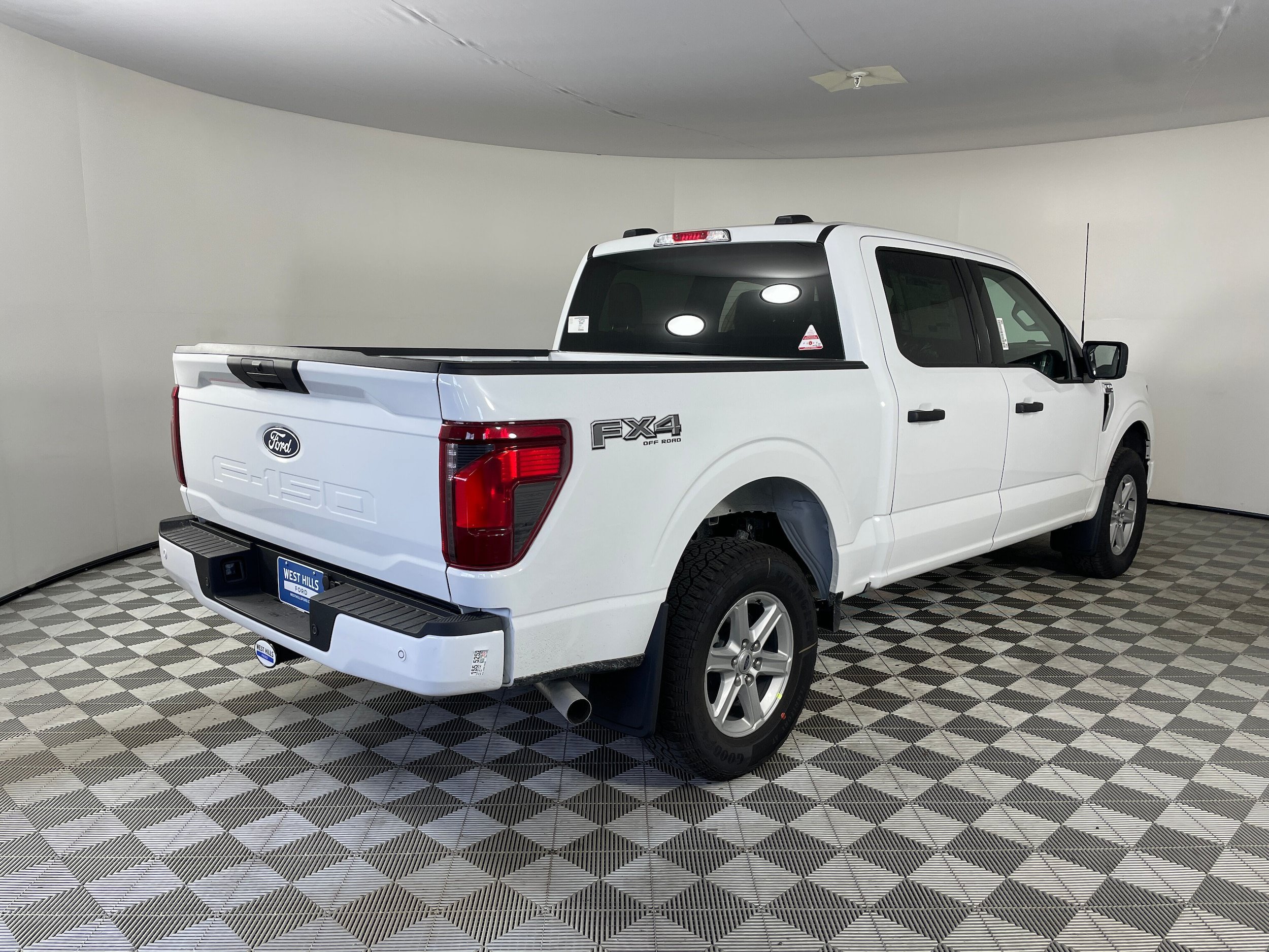 New 2026 Ford F150 XLT w/ FX4 Off-Road Package AWD/4WD image 17